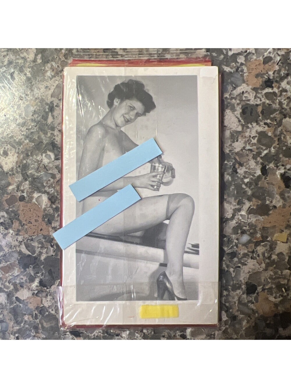 1940’s Risque Pin Up Photo Pack Still In Original Wrapper 12 Photo Card Set - Picture 2 of 2